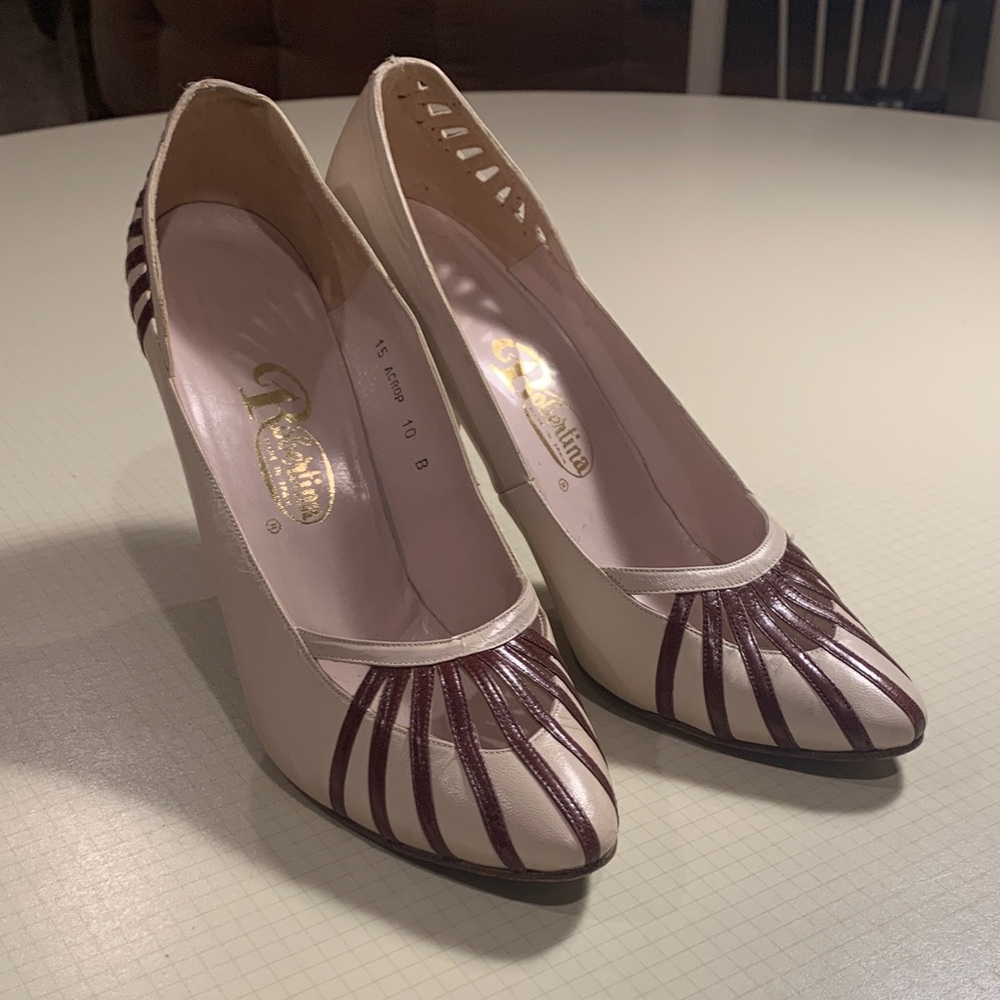 Perlina Cream Pumps with Burgundy Accent Stripes